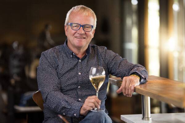 Talking Cap Classique with Pieter Ferreira of Graham Beck